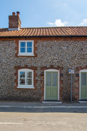 Exterior - 1 Bed in Holt (oc-2184) (Holt)