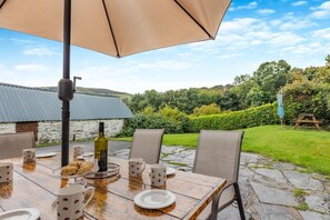 Outdoor dining - 3 Bed in Denbigh (oc-waf147) (Groes)