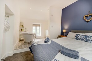 3 bedrooms, iron/ironing board, free WiFi, bed sheets - 3 Bed in Tywyn (oc-h32633) (Tywyn)