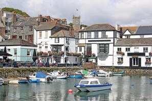 Marina - 1 Bed in Falmouth (oc-theco) (Blankednick)