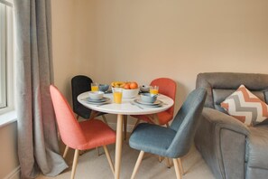 Dining - 2 Bed in Whitby (oc-w1021) (Whitby)