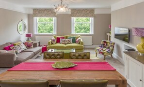 TV - 2 Bed in Bath (oc-bhr11) (Bath)