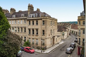 Parking - 2 Bed in Bath (oc-bhr11) (Bath)