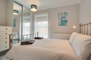3 bedrooms, iron/ironing board, travel cot, free WiFi - 3 Bed in Winterton-on-Sea (oc-2205) (Winterton-on-Sea)