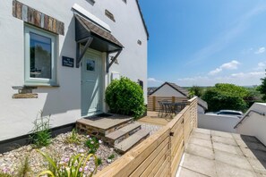 Terrace/patio - 2 Bed in Padstow (oc-p00531) (Padstow)