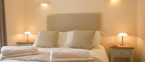 Bügeleisen/Bügelbrett, kostenloses WLAN, Bettwäsche