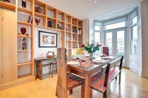 Dining - 3 Bed in Whitby (oc-w120) (Whitby)