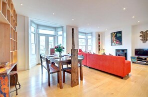 Dining - 3 Bed in Whitby (oc-w120) (Whitby)