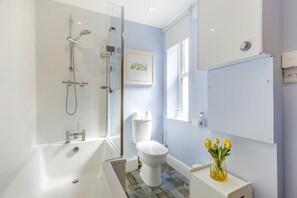 Hair dryer, towels - 2 Bed in Cromer (oc-2202) (Cromer)