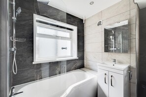 Bathroom - 2 Bed in Whitby (oc-w124) (Whitby)