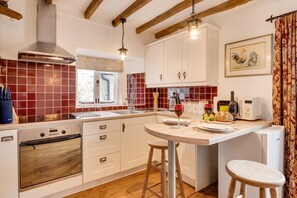 Oven, cookware/dishes/utensils - 1 Bed in Richmond (oc-ds1032) (Richmond)