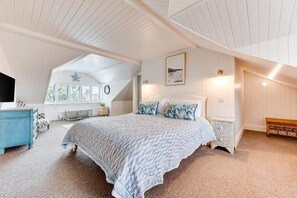 4 bedrooms, iron/ironing board, free WiFi, bed sheets - 4 Bed in Southwold (oc-11cr) (Southwold)