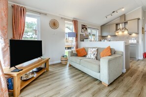 TV - 2 Bed in Stepaside (oc-pw1003) (Stepaside)