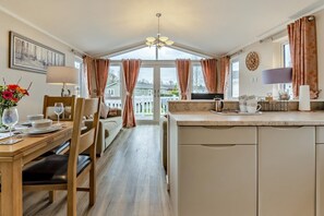 Interior - 2 Bed in Stepaside (oc-pw1003) (Stepaside)