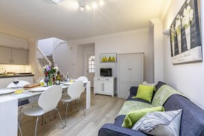 TV - 2 Bed in Bath (oc-bhr19) (Bath)
