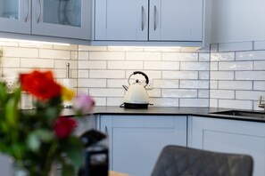 Interior - 2 Bed in Bath (oc-bhr24) (Bath)