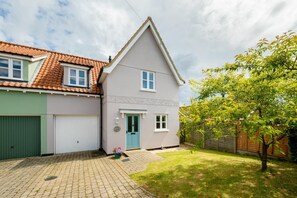 Exterior - 3 Bed in Wangford (oc-75sare) (Wangford)