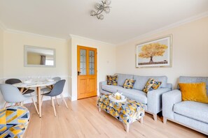 TV - 3 Bed in Wangford (oc-75sare) (Wangford)