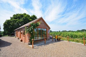 Exterior - 1 Bed in Acle (oc-1256) (Limpenhoe)