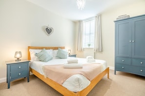 Iron/ironing board, free WiFi, bed sheets - 2 Bed in Seahouses (oc-nb1944) (Seahouses)