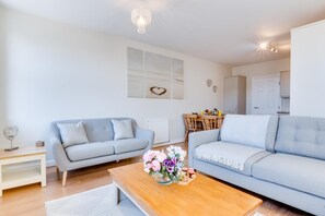 TV - 2 Bed in Seahouses (oc-nb1944) (Seahouses)