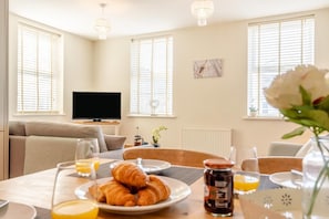 Dining - 2 Bed in Seahouses (oc-nb1944) (Seahouses)