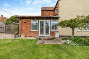 Exterior detail - 2 Bed in Mundesley (oc-1353) (Mundesley)