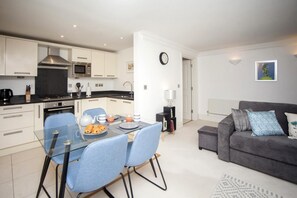 TV - 1 Bed in Bath (oc-bhr29) (Bath)