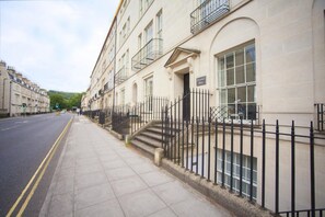 Exterior detail - 1 Bed in Bath (oc-bhr29) (Bath)