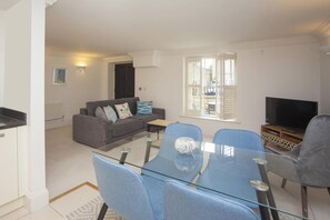 TV - 1 Bed in Bath (oc-bhr29) (Bath)