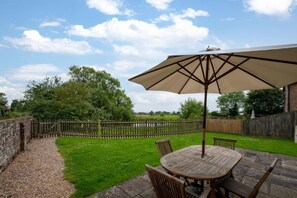 Outdoor dining - 2 Bed in Benenden (oc-cb540) (Benenden)