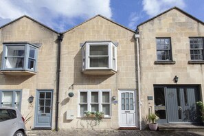Exterior - 2 Bed in Bath (oc-bhr32) (Bath)