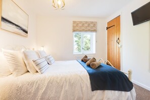 Bügeleisen/Bügelbrett, Reisekinderbett, kostenloses WLAN, Bettwäsche