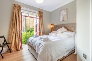 Iron/ironing board, travel cot, free WiFi, bed sheets - 1 Bed in Cockermouth (oc-h32941) (Cockermouth)