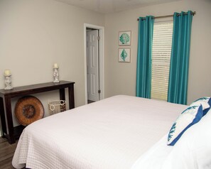 3 bedrooms, iron/ironing board, Internet, bed sheets - 15-Minute Beach Hideaway (Niceville)