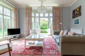 TV, fireplace - 2 Bed in Binham (oc-1477) (Binham)