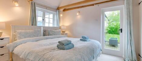 Fer et planche à repasser, Wi-Fi gratuit, draps fournis