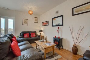 TV - 1 Bed in Blofield Heath (oc-1468) (Blofield)