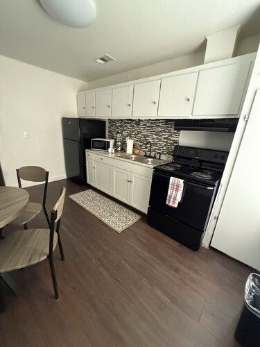 2-Bedroom Apartment Home in Corpus Christi with AC