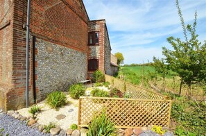 Property grounds - 2 Bed in Bodham (oc-1660) (Bodham)