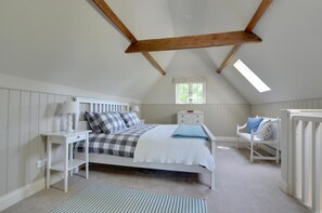 Silitysrauta/-lauta, ilmainen Wi-Fi, vuodevaatteet