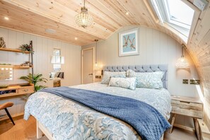 Fer et planche à repasser, Wi-Fi gratuit, draps fournis