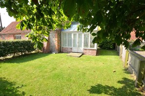 Property grounds - 2 Bed in Briston (oc-1551) (Briston)