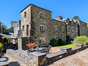 Outdoor dining - 3 Bed in Sedbergh (oc-d32862) (Millthrop)