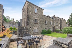 Outdoor dining - 3 Bed in Sedbergh (oc-d32862) (Millthrop)