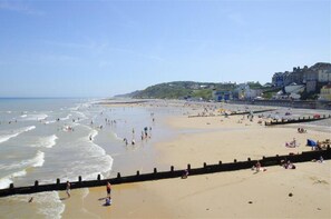 Beach - 4 Bed in Cromer (oc-1703) (Cromer)