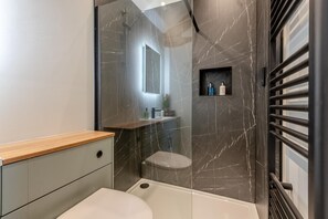 Hair dryer, towels - 1 Bed in Wetheral (oc-r32933) (Great)