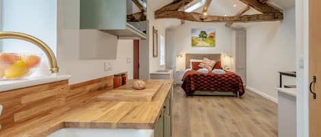 Fer et planche Ă repasser, Wi-Fi gratuit, draps fournis