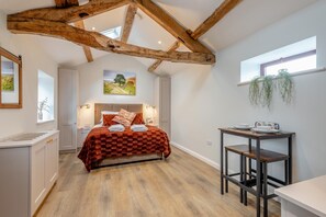 Iron/ironing board, free WiFi, bed sheets - 1 Bed in Wetheral (oc-r32933) (Great)