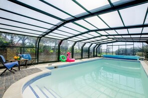 Pool - 5 Bed in Magham Down (oc-sx942) (Hailsham)